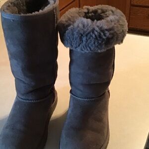 UGG Women's Gray Winter Boots size 5